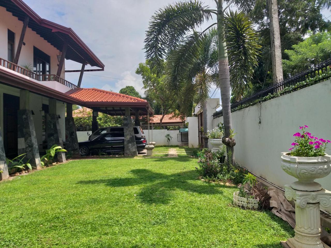 Cosy Nest Home Stay Negombo Luaran gambar