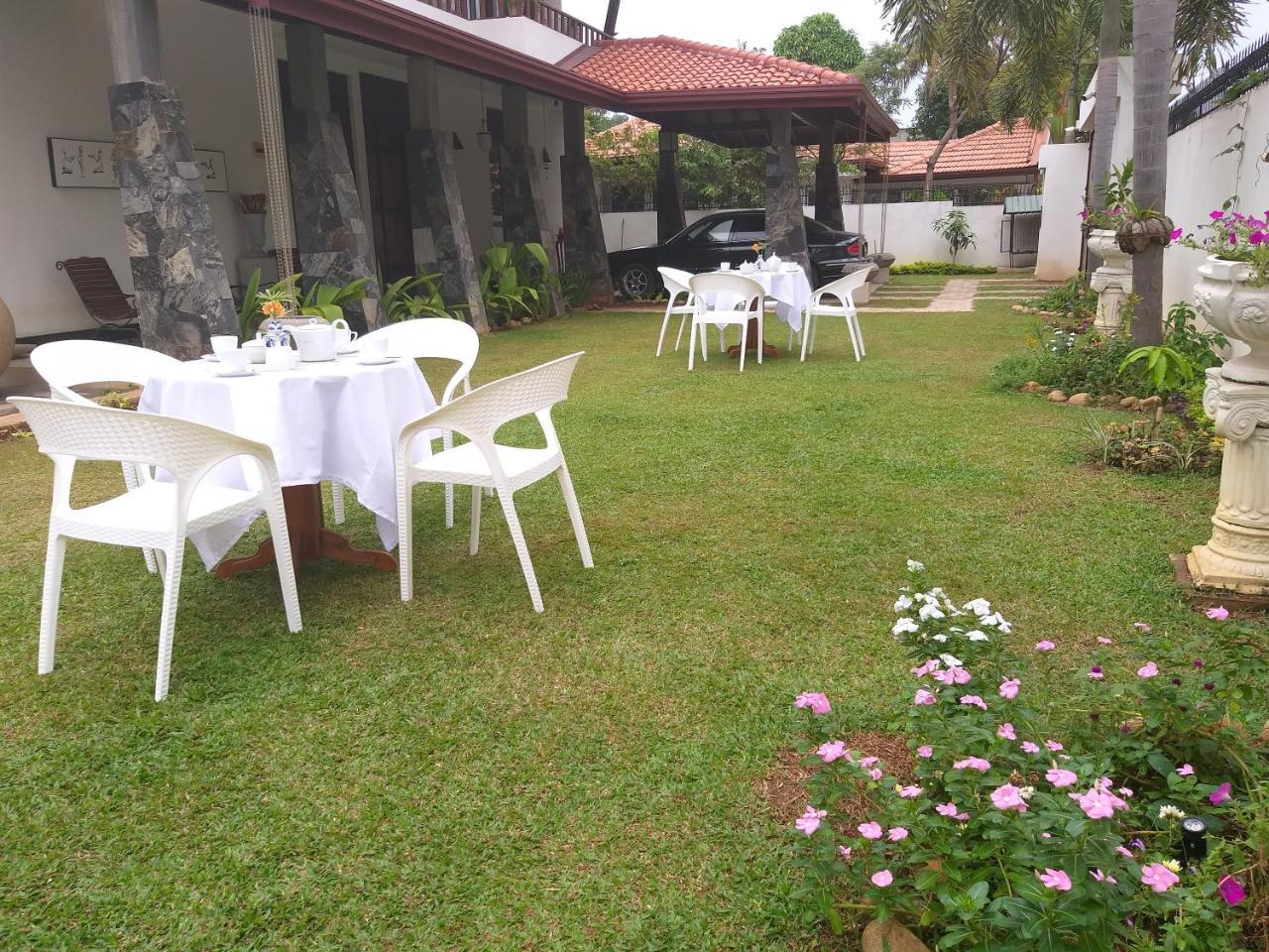 Cosy Nest Home Stay Negombo Bilik gambar